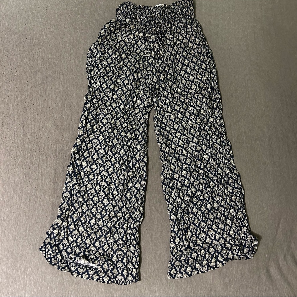 Hollister, Small, blue and white flowy pants